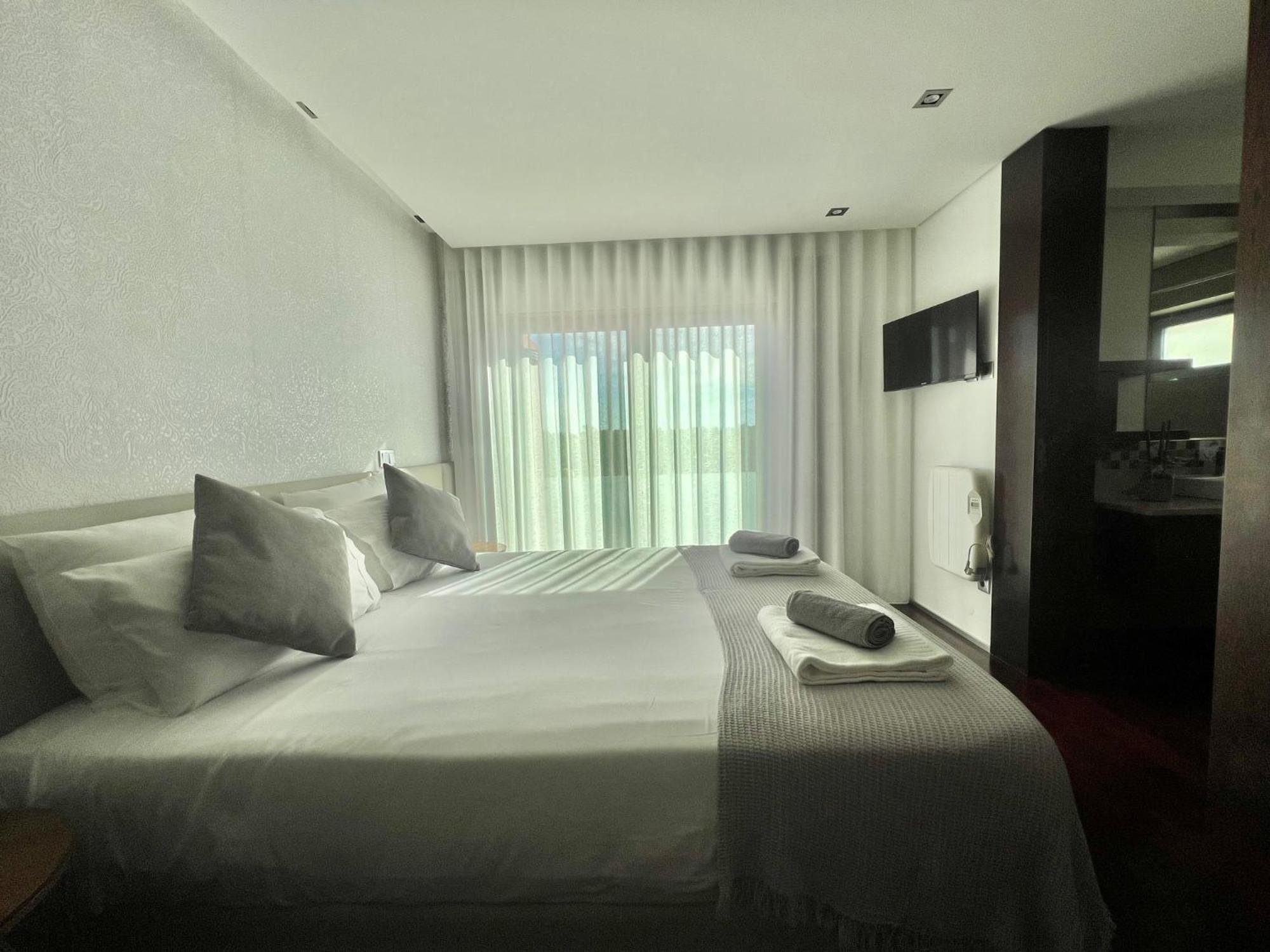 O Cantinho Entre A Ria E O Mar - With Hot Water Pool All Year Round Торейра Екстериор снимка